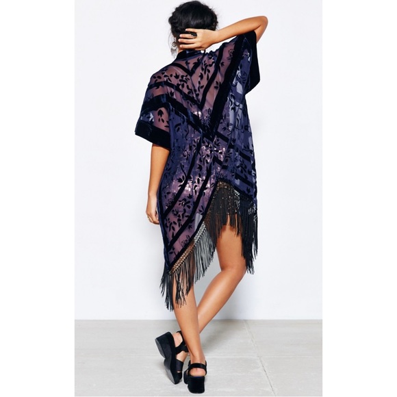 Ecote β’ Blue Velvet Fringe Kimono - Picture 14 of 15